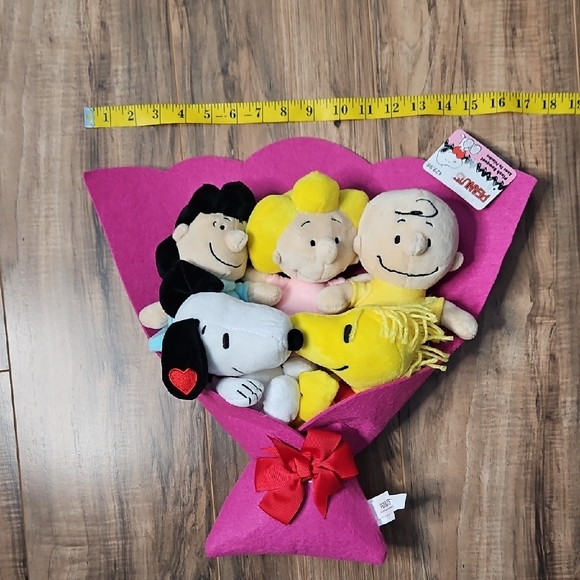 Peanuts Plush Toy Bouquet - Pink and Yellow Characters Snoopy Charlie Brown - Picture 6 of 13